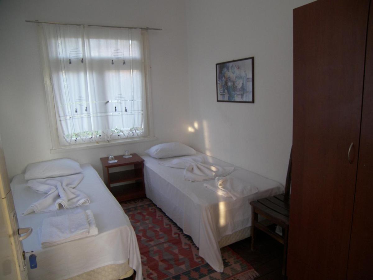 ホテル Mavi Pension Ayvalı 部屋 写真